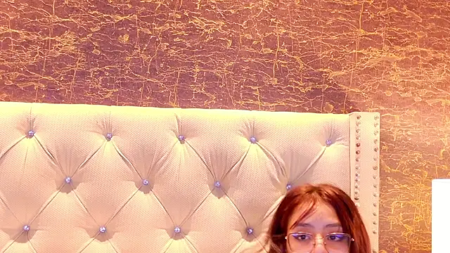 abril_collinz webcam