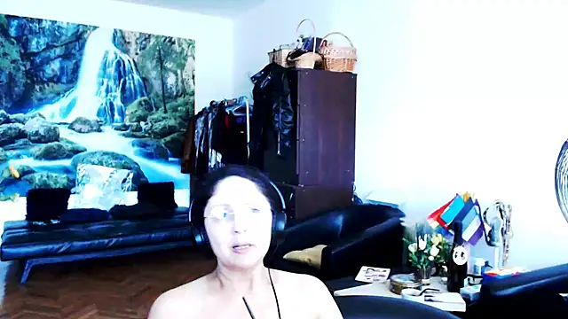 imperatriza - Imperatriza's free webcam - UK Sex Cams