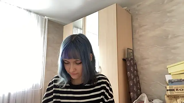 LeilaMirror