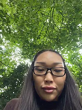 trytomakememoam webcam