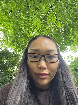 trytomakememoam webcam