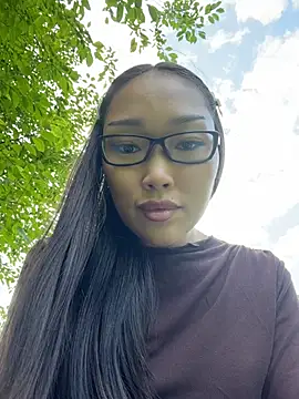 trytomakememoam webcam