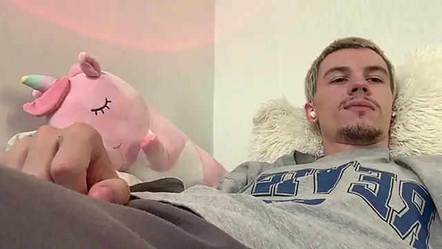 Jeremy1Scott live cam on StripChat