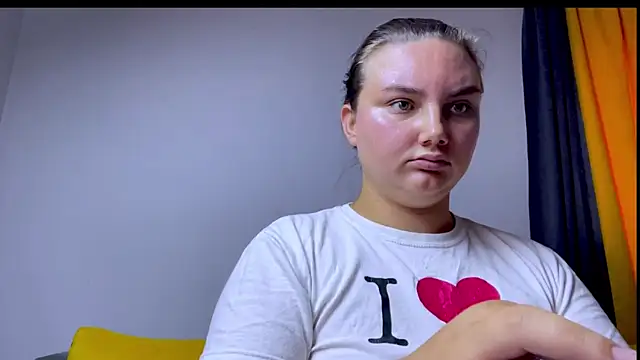 Dreamyblushfairy webcam