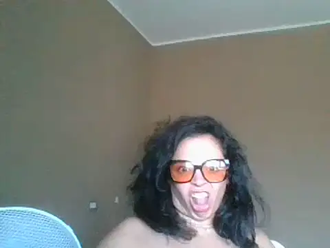 ITALIANASISIXX webcam
