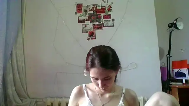NickiKisinger webcam