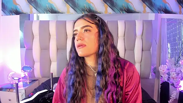 isadiiaz - IsaDiiaz's free webcam - UK Sex Cams