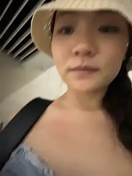 xiaoxiaocheng678 - Xiaoxiaocheng678's free webcam - UK Sex Cams