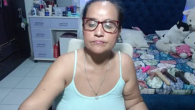 pervert_mommy_ - Pervert_mommy_'s free webcam - UK Sex Cams