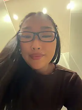 trytomakememoam webcam