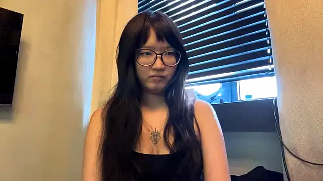neonami webcam
