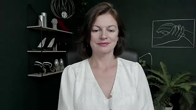 VivianWILD live sex cam