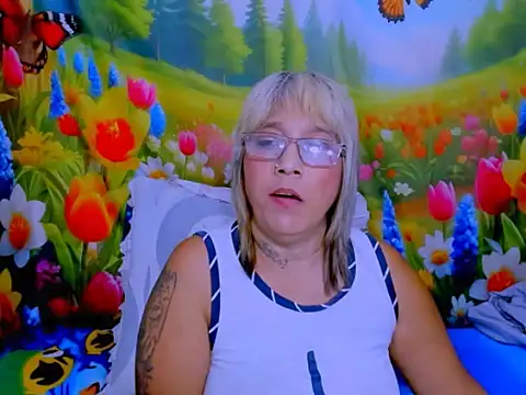 indianroxy webcam