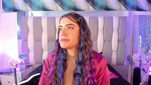 IsaDiiaz live cam on StripChat