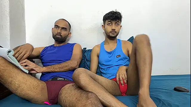 DesiDaddyandSon live cam on StripChat