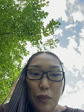 trytomakememoam webcam