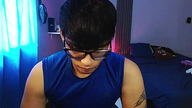 Mr_yisuzz live sex cam