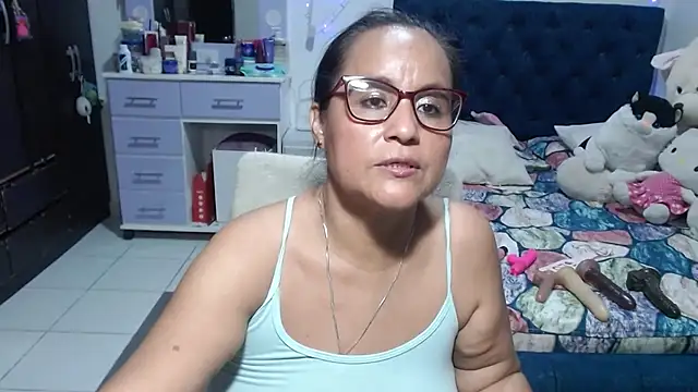 pervert_mommy_ live cam on StripChat