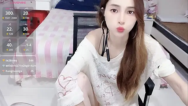 miaomiao-99 live cam on StripChat