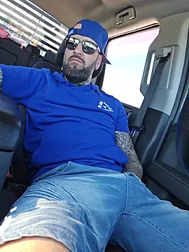 Beardedtattood live sex cam