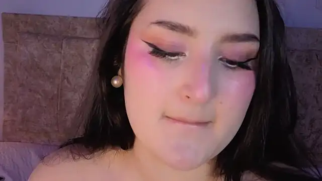 zoe_moon__