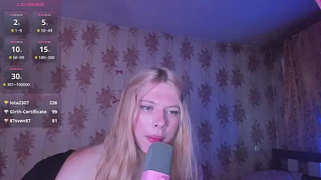 Cutie_Bambi live webcam show