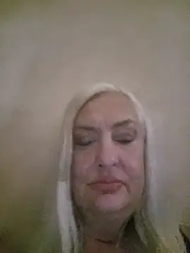 Julia20X live cam on StripChat