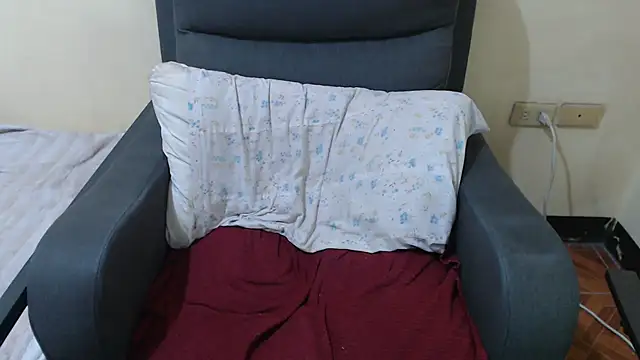FantasticBaby_18 live cam on StripChat