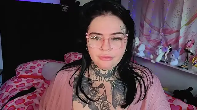 BigBootyHolly