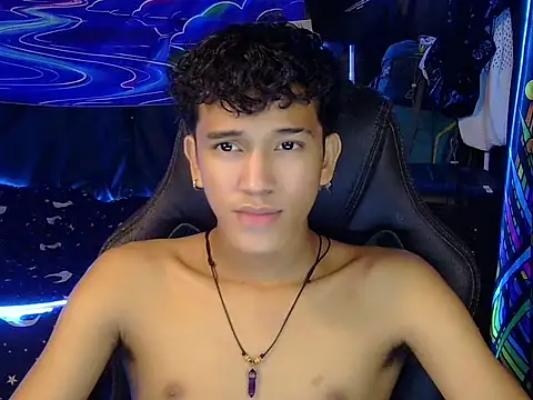hugekenbigcock live sex cam