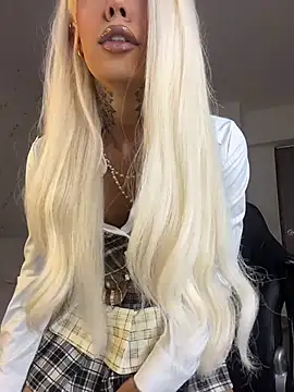 miss_tatiana_'s live room