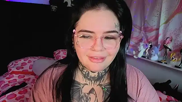 bigbootyholly (F young) - Ass shake/twerk