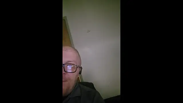 chronic_vibez live cam on StripChat