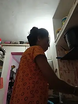 Sexy-Suhani2