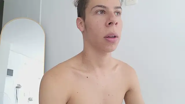 grey___27 live cam on StripChat