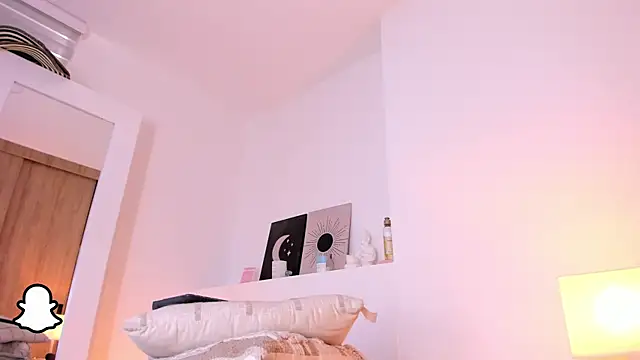 nicolette_bale webcam
