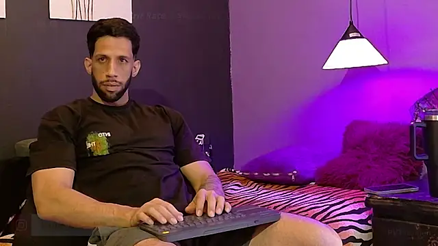 Karim_mansur webcam