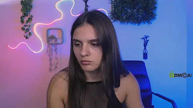 lisa_dark_ webcam