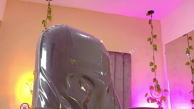 Nascary_Fox live cam on StripChat