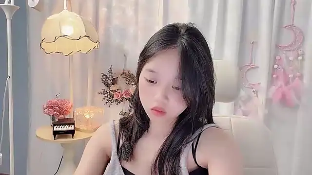 Yanys521 live cam on StripChat