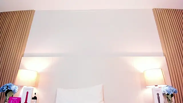 MiaaRouge webcam