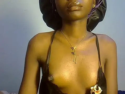 Spicybobolishia_ webcam
