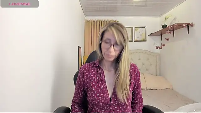 scarletfs live cam on StripChat