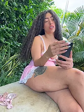 roxyrougee webcam