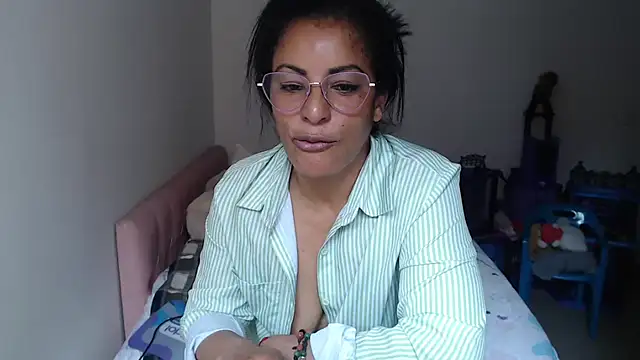 kateleyagrey live cam