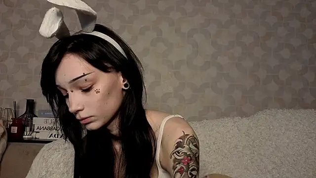 LawannaOmersa live cam on StripChat
