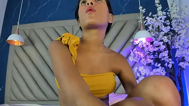 DarkieSweet live cam on StripChat