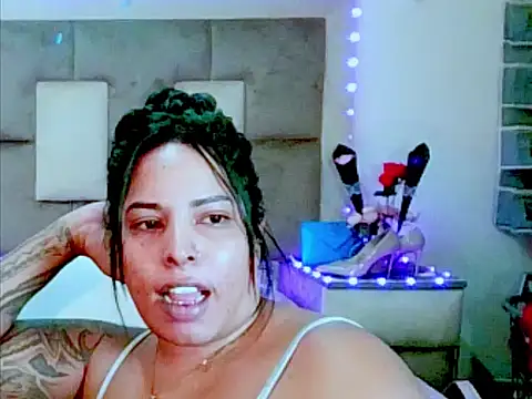 indiantopaz694u webcam