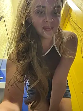 KristiRich webcam