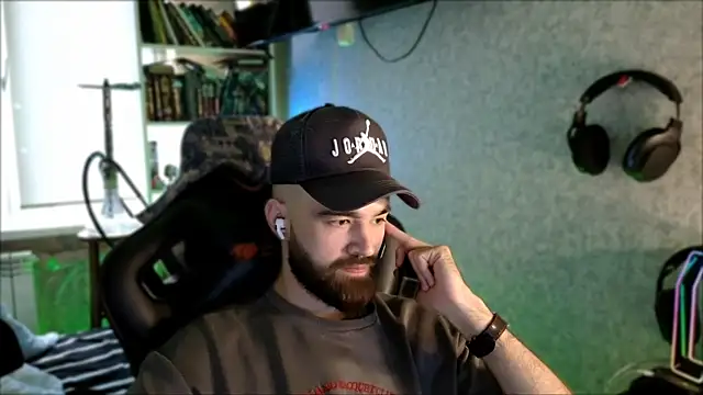 _Serious_Man webcam